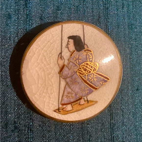 FRAMED SATSUMA PORCELAIN HAND PAINTED BUTTON COLLECTION - Picture 12 of 16